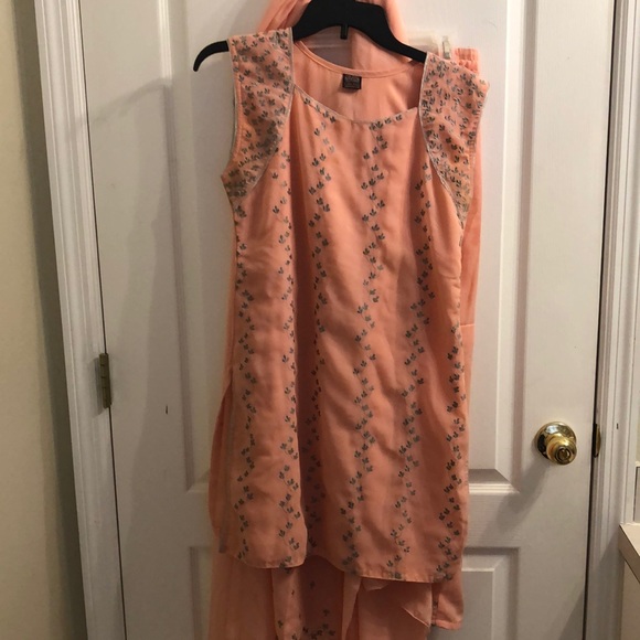 COPY - Pale Pink Kurti/Shalwar Set - Picture 1 of 8
